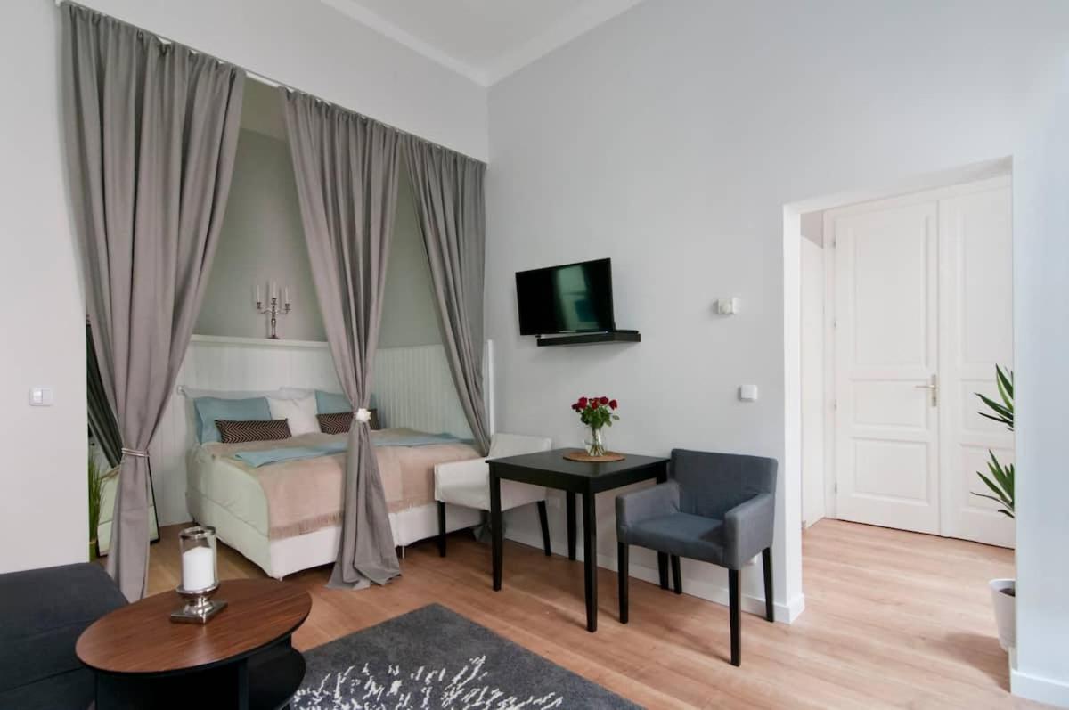 ⍟luxurious And Bright⍟ 5 Min Walk To City Center Apartamento *